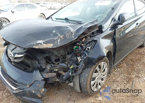 2013 Hyundai Elantra Gls/Limited z USA, uszkodzony, nr VIN KMHDH4AE9DU649060